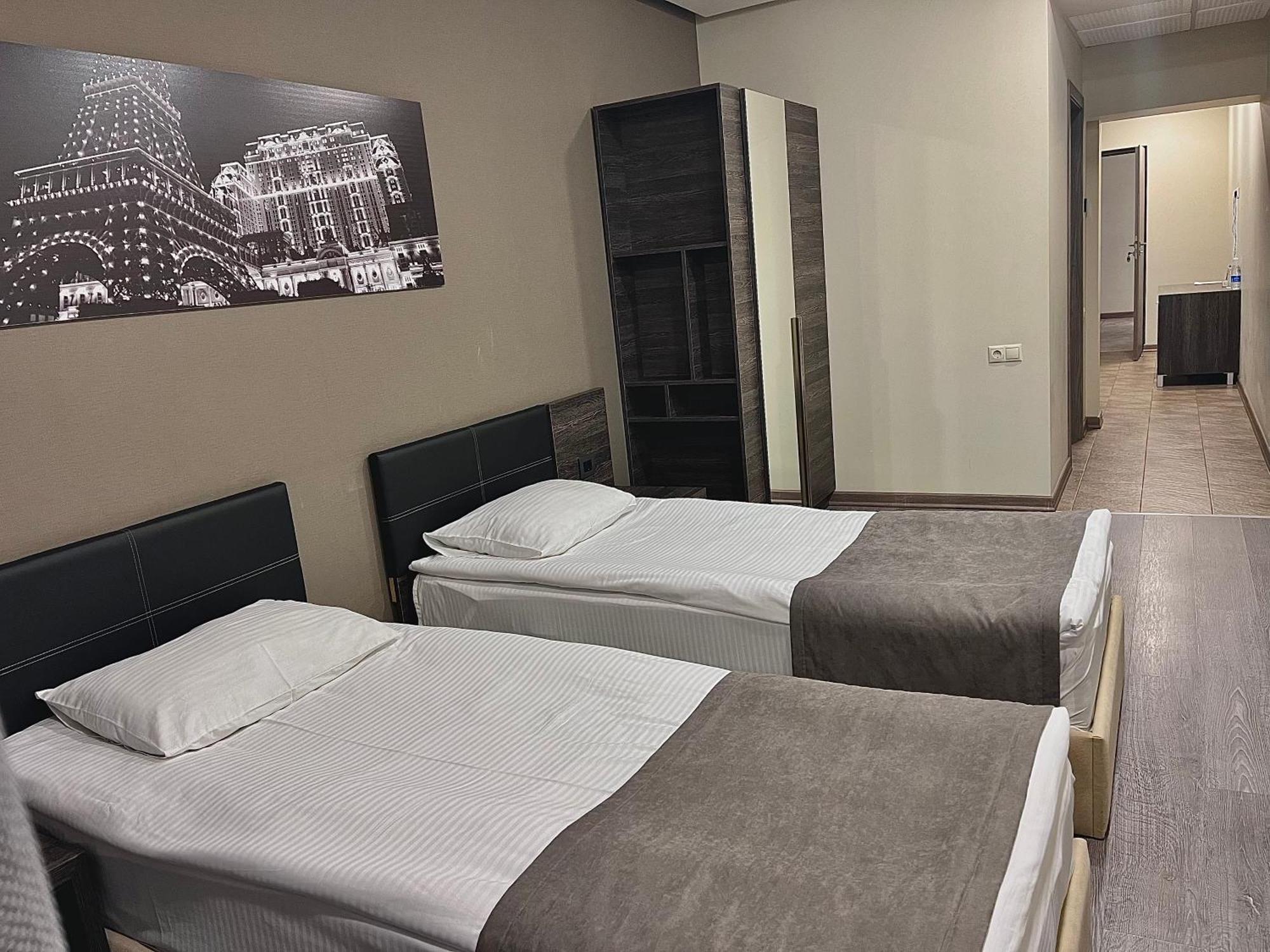 Bien Hotel Erywań Zewnętrze zdjęcie